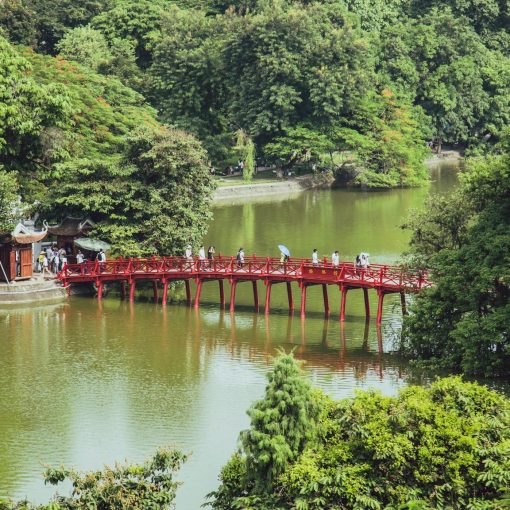 Traveling in Vietnam can be easy for a first-time visitor